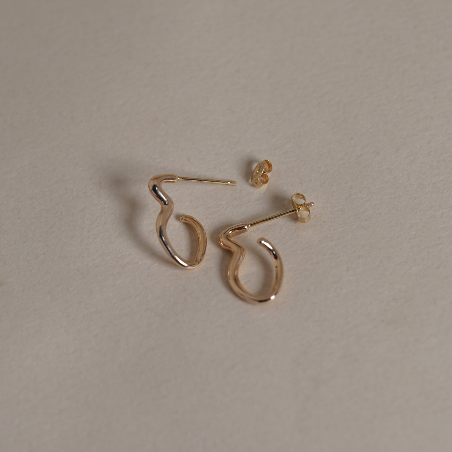 nude (sample)